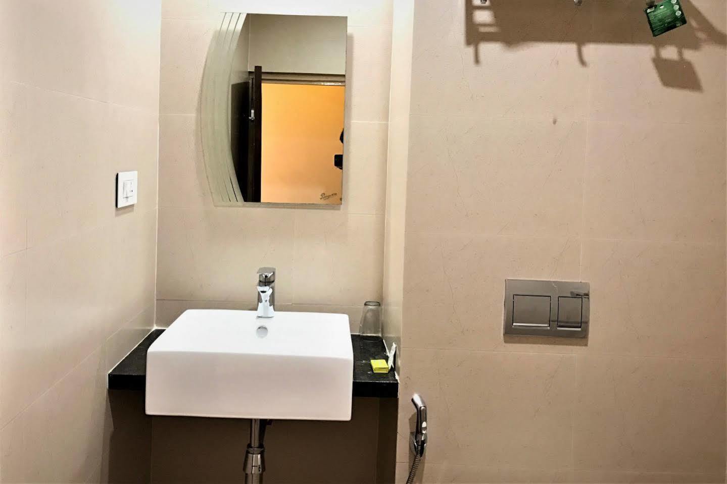 Fabhotel Kinnera Comforts Railway Station Визакхапатнам Екстериор снимка