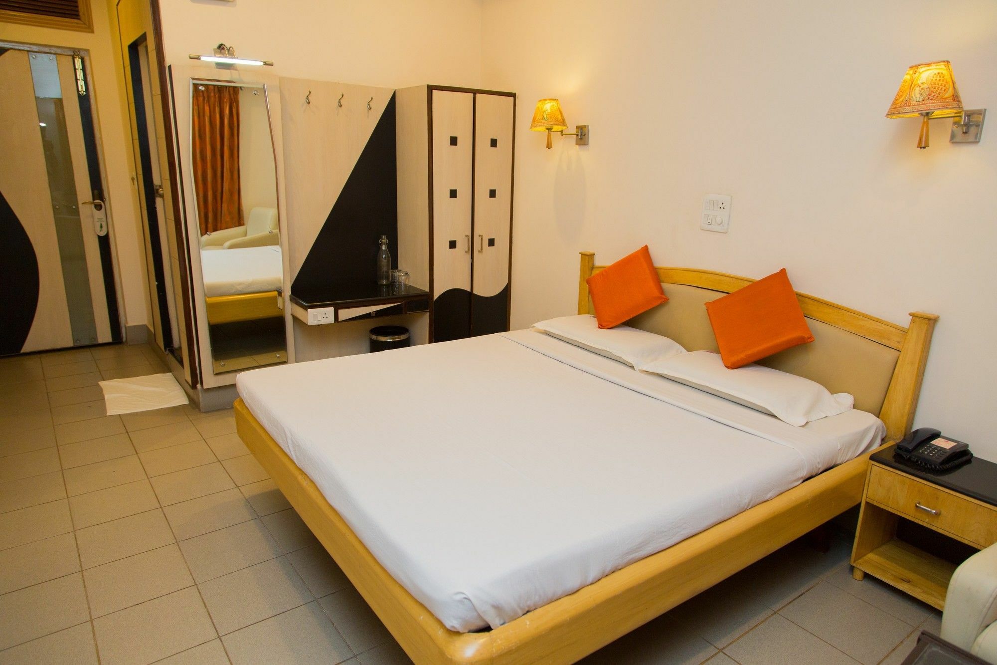 Fabhotel Kinnera Comforts Railway Station Визакхапатнам Екстериор снимка